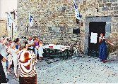 IN ATTESA DEL TAGLIO DEL NASTRO
